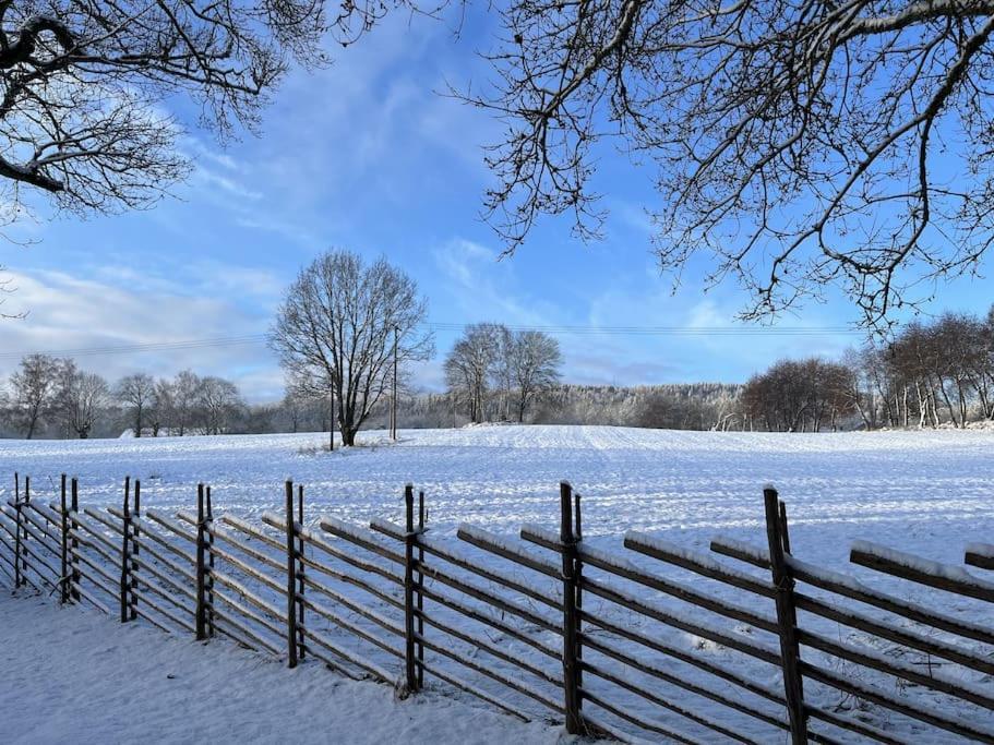 Naturskoent Boende Naera Skoevde Exterior photo